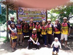 seru - seruan, kekeluargaan, motivasi